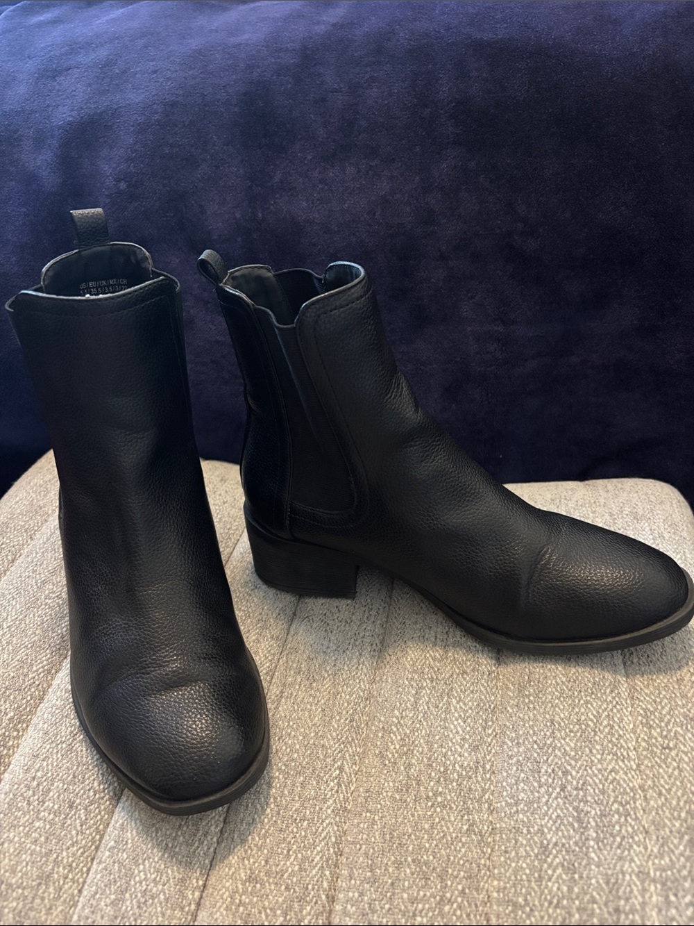 Women’s Reaction Kenneth Cole Black Salas Chelsea Ankle Boots 5-1/2